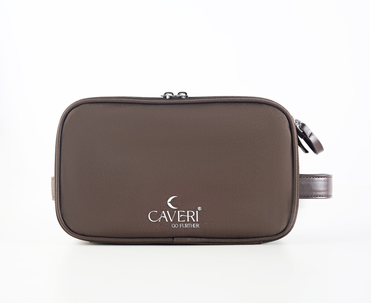 HOW TO PHOTOGRAPH A TOILETRY BAG: A STEP-BY-STEP TUTORIAL